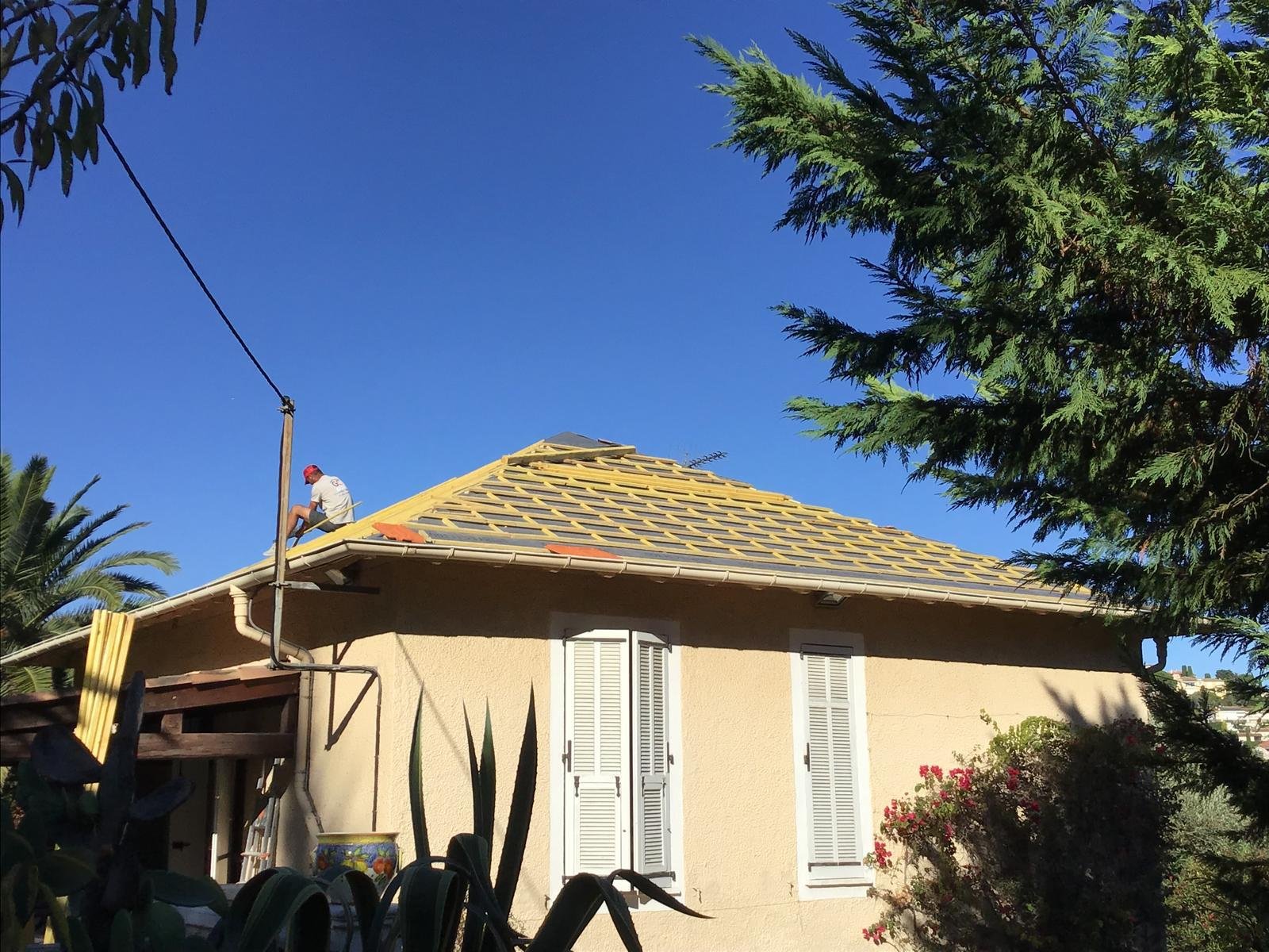 Toiture réalisée par un couvreur à Annecy
