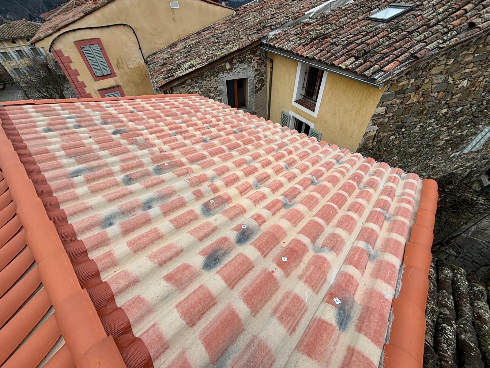 Toiture réalisée par un couvreur à Annecy
