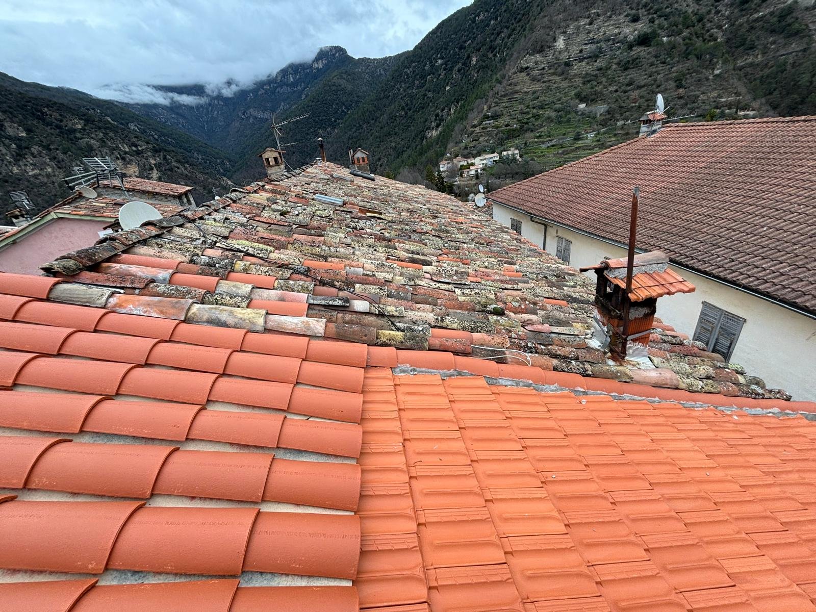 Toiture réalisée par un couvreur à Annecy